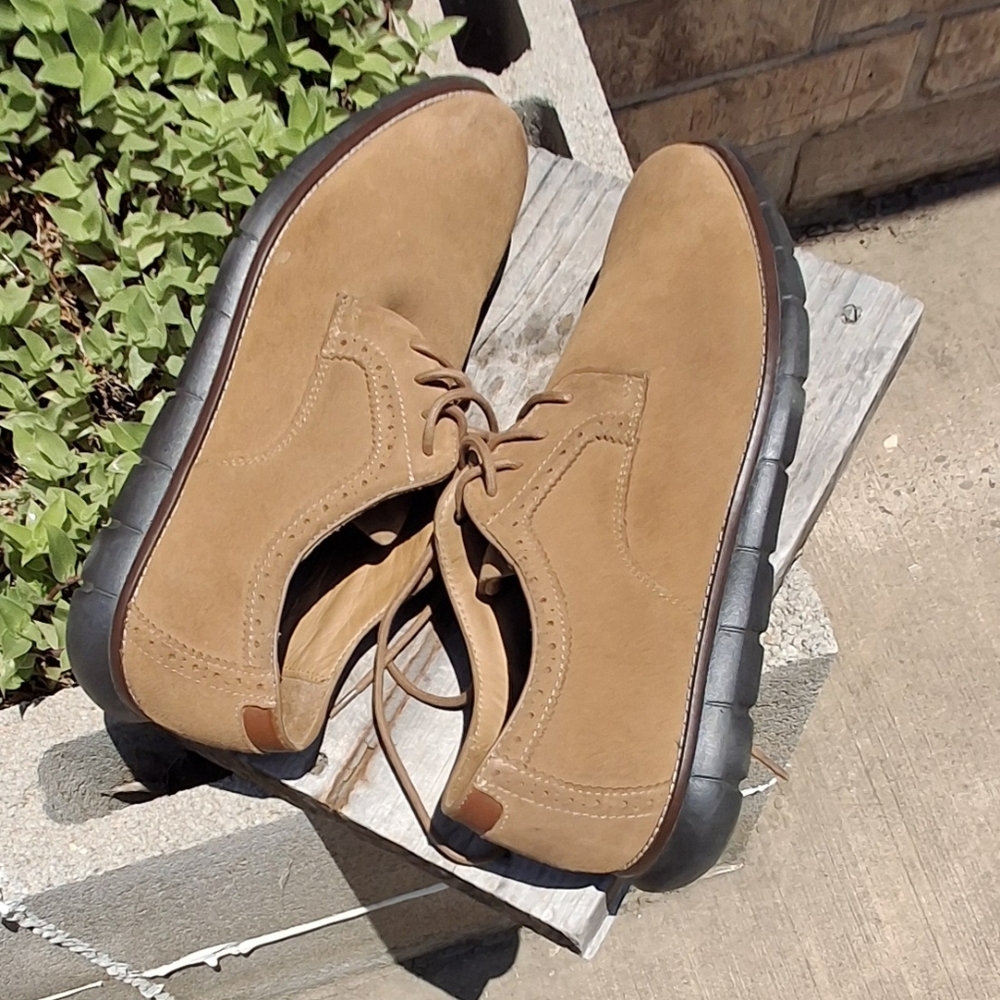Men's Tan Suede Oxford Shoes - Picture 4 of 10